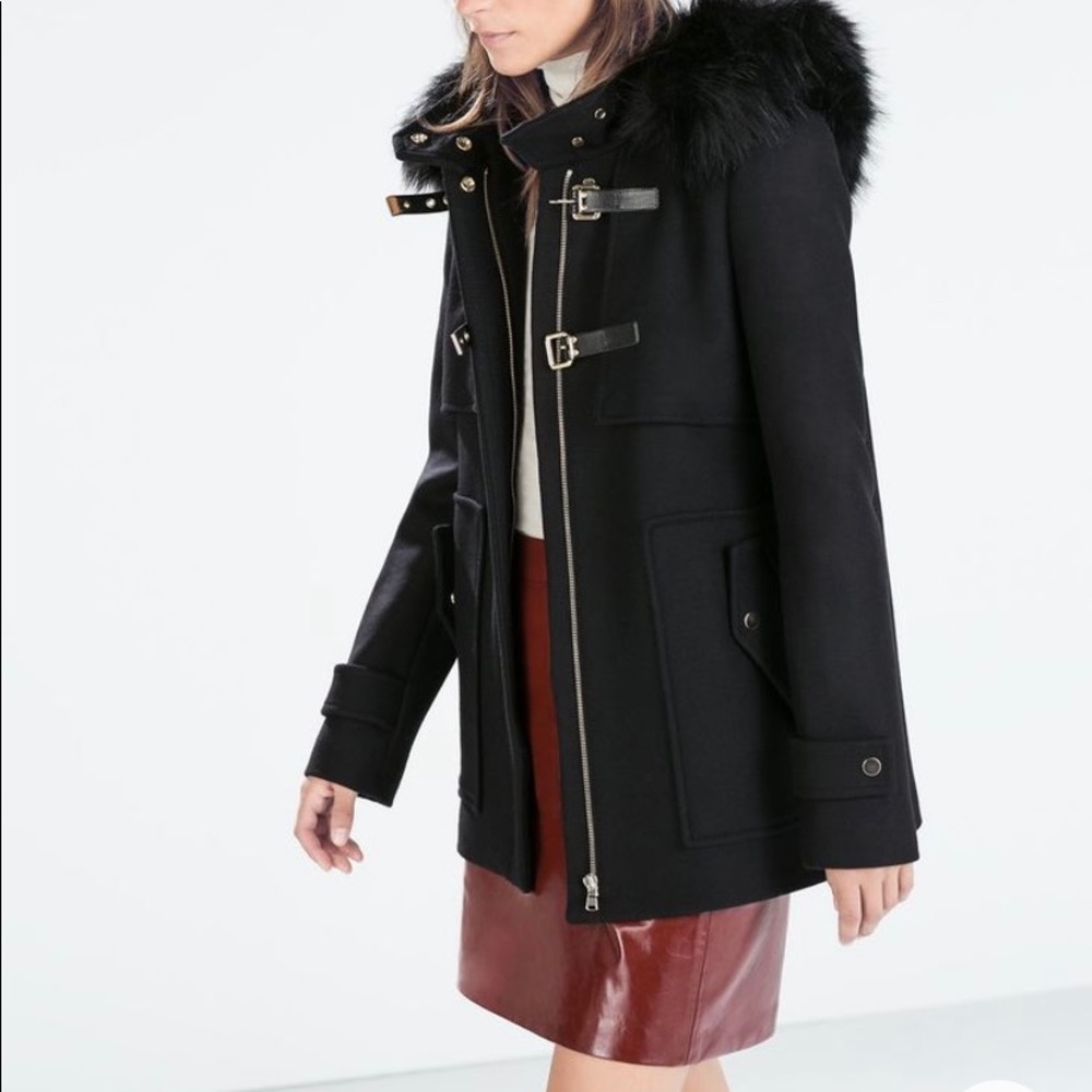 ZARA Black Duffle Wool coat jacket with front buckle and Faux fur hood - Picture 2 of 3
